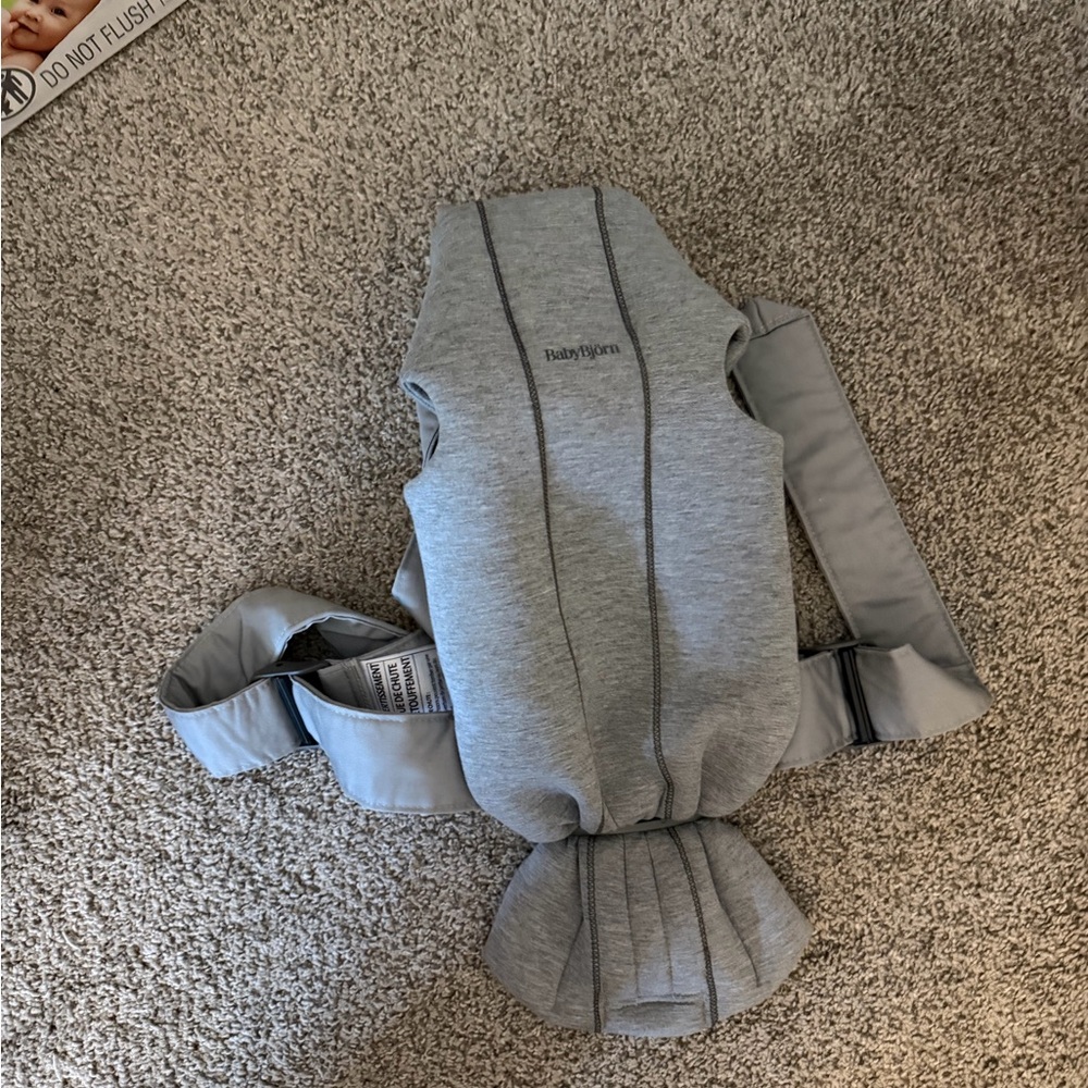 Gray babybjorn